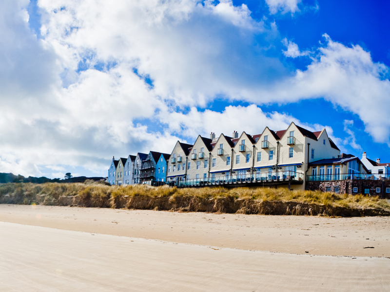 braye-beach-hotel-banner-2000x850.jpg