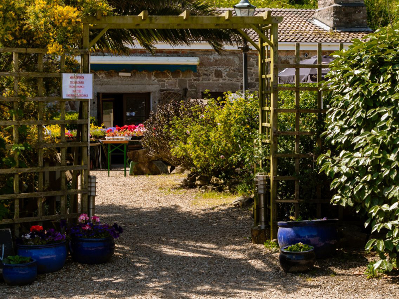 The-Old-Barn-banner-2019-2000x850.jpg