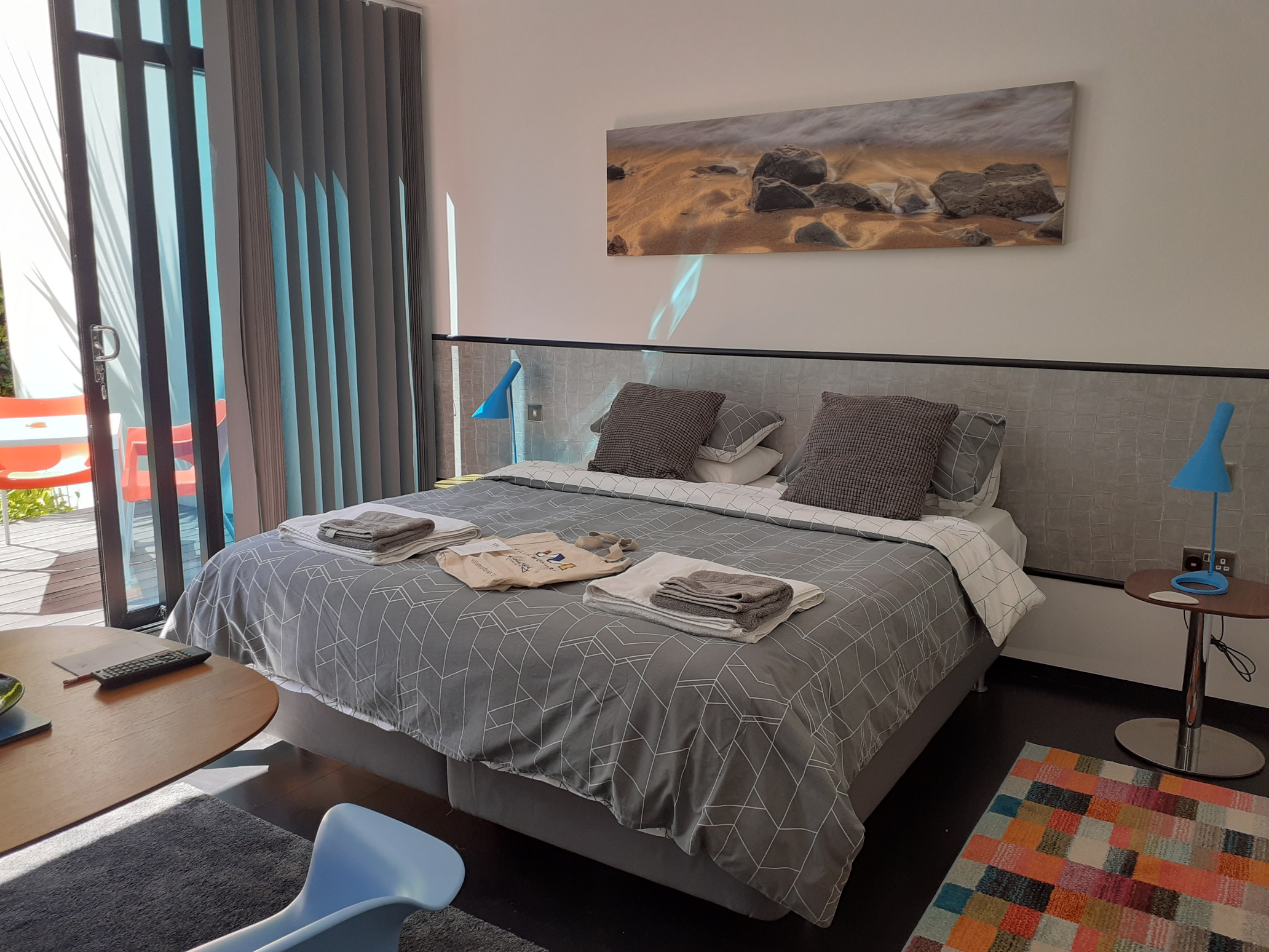 Villa Mondrian Deal