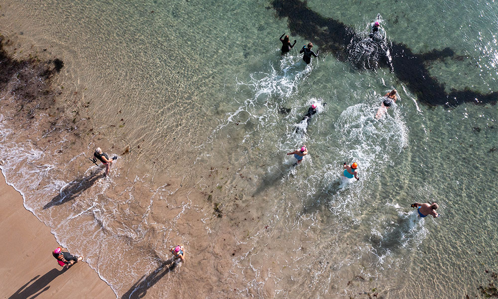 Seaswimming Gettingin 1000X600