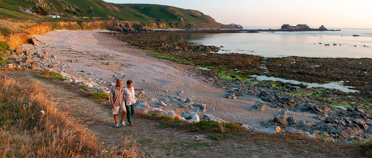 VA - Sunset Clonque - 5 Beaches.jpg